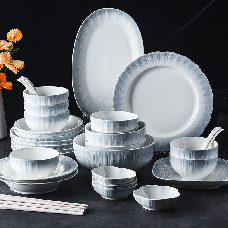 碗碟套装家用高颜值餐具套装简约陶瓷釉下彩2025碗盘碗筷乔迁送礼