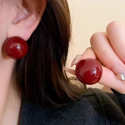 暗红色大珠子新年耳钉法式复古
