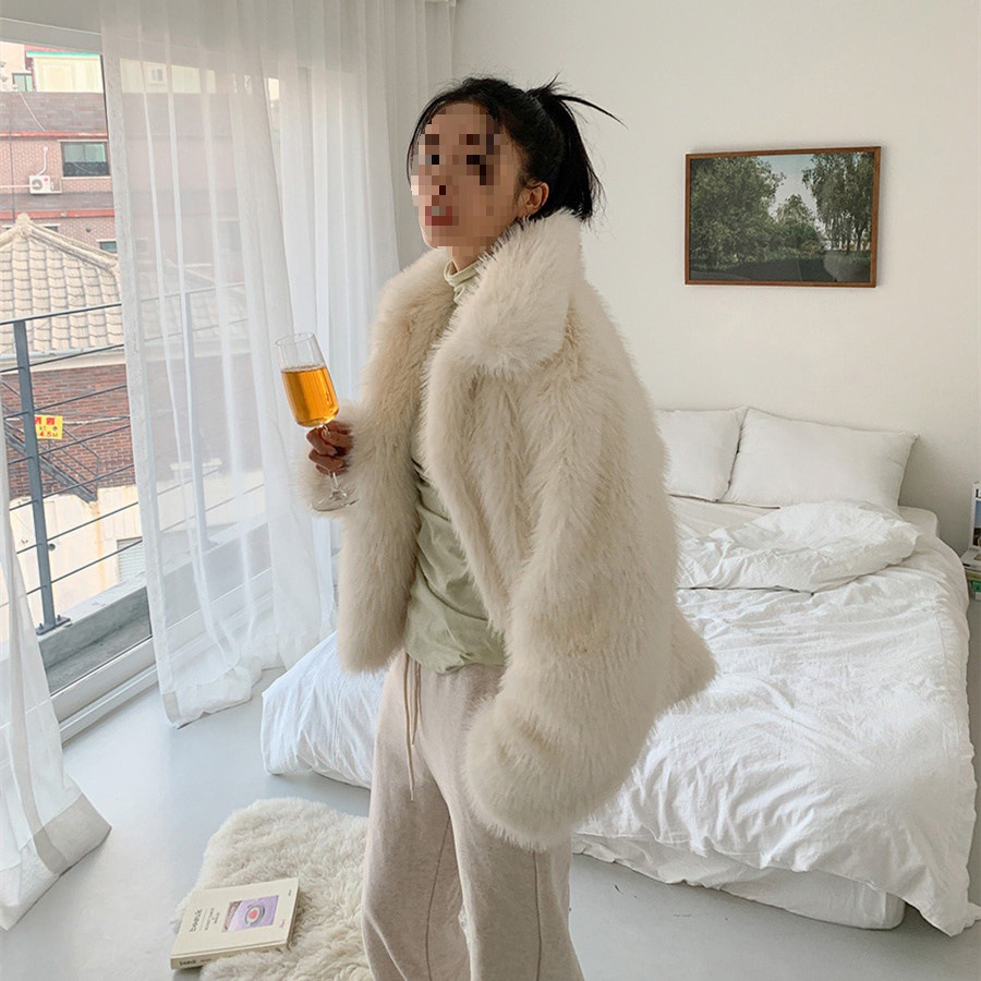 外套托卡仿皮草新款冬季翻领仿皮草毛毛绒宽松短款外套女白色