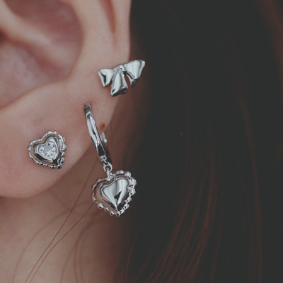 莫瑞复古银色合金桃心耳环