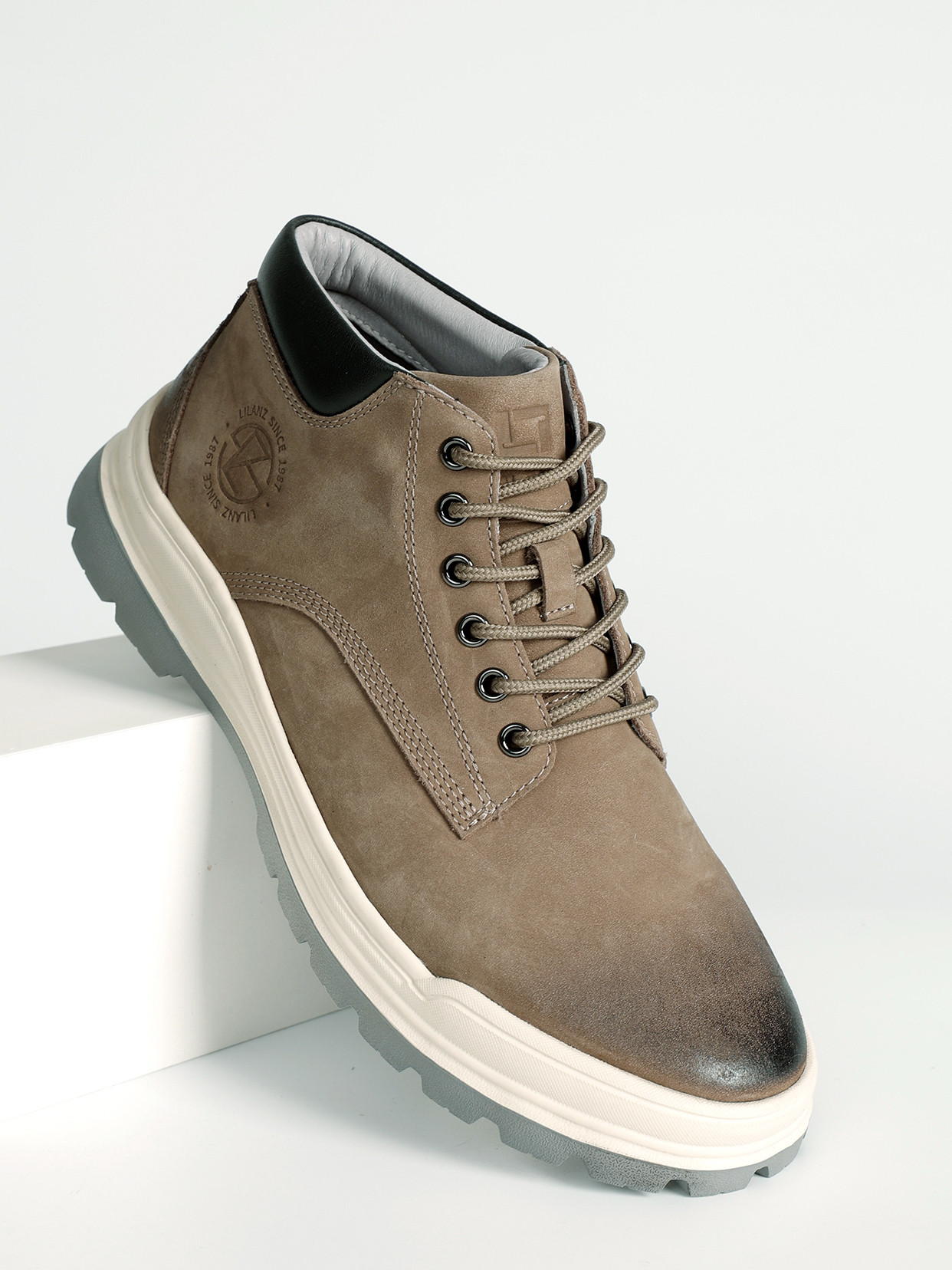 利家秋冬新款男士真皮时尚休闲鞋防臭潮流系带马丁靴W4QXL30301