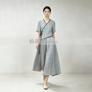 仙衣裾设计师V领格纹连衣裙文艺气质收腰长裙女夏新款格子仙女裙