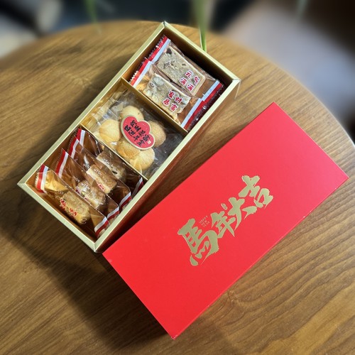 新年凤梨酥牛轧糖雪花酥饼干包装