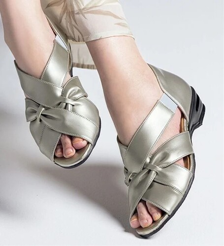 2024年日本代购夏季新品日本制时见小姐5e优雅交叉凉鞋