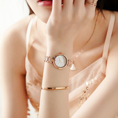 聚利时手表女简约气质ins风夏季 贝母表盘小众轻奢女士钢带石英表