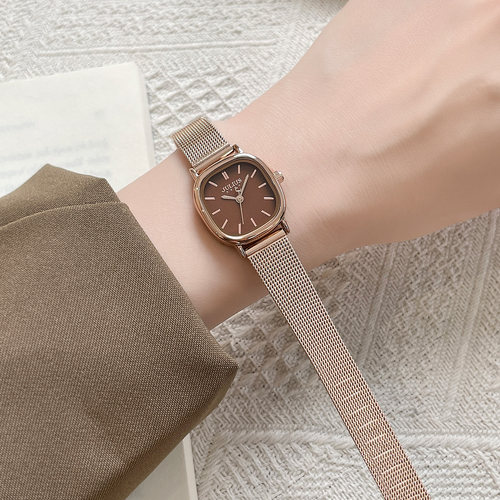 聚利时2025新款简约气质小方糖