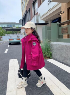法国Uamtor女童加棉款连帽冲锋衣