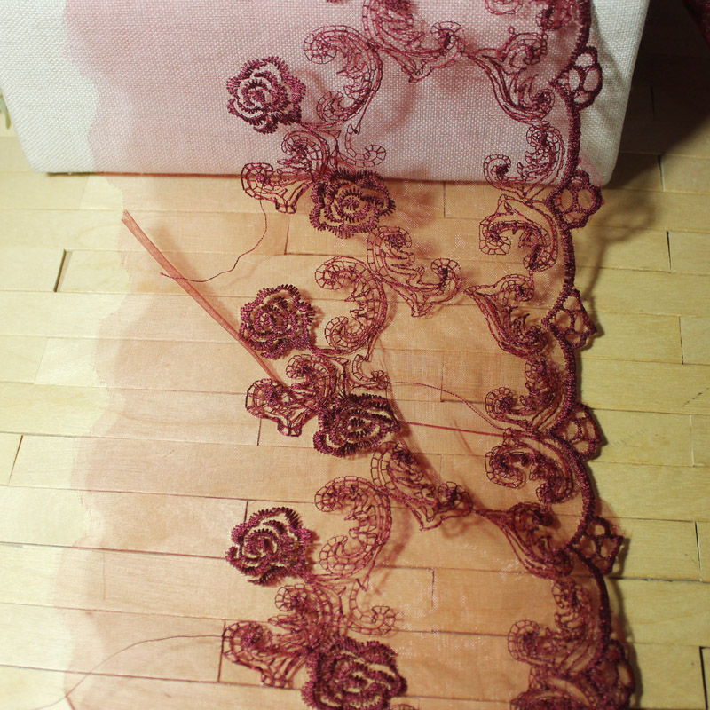 宽约14cm深红玫瑰欧根纱刺绣