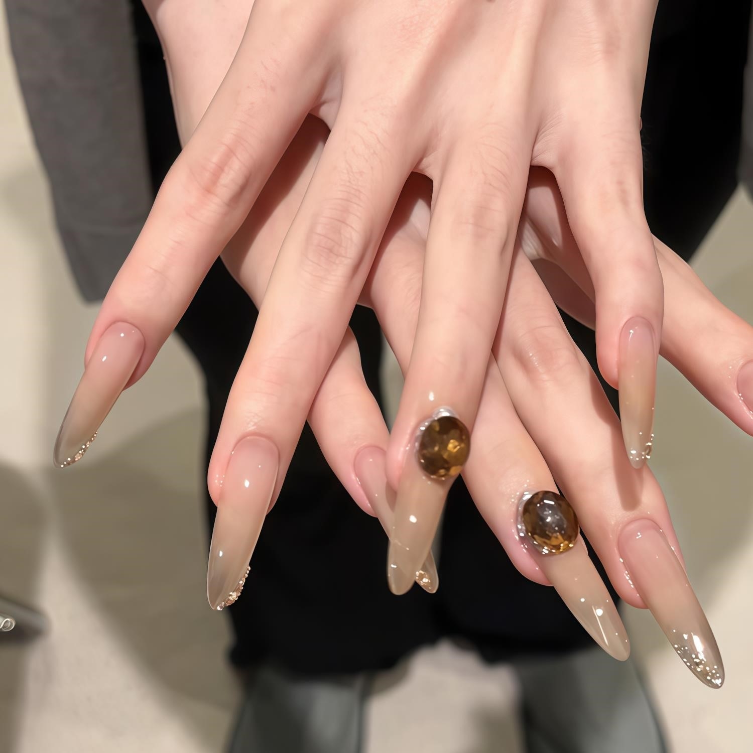 手工定制穿戴美甲裸色婚甲显白秋冬美拉德咖色华子长香槟孕妇新娘