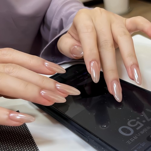 海莉同款珍珠粉手工穿戴甲