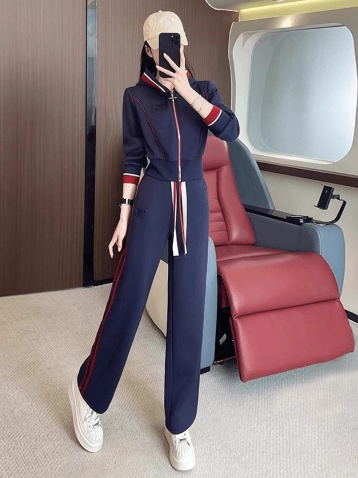 休闲运动套装女2025年春秋新款爆款显瘦时尚洋气阔腿裤卫衣两件套