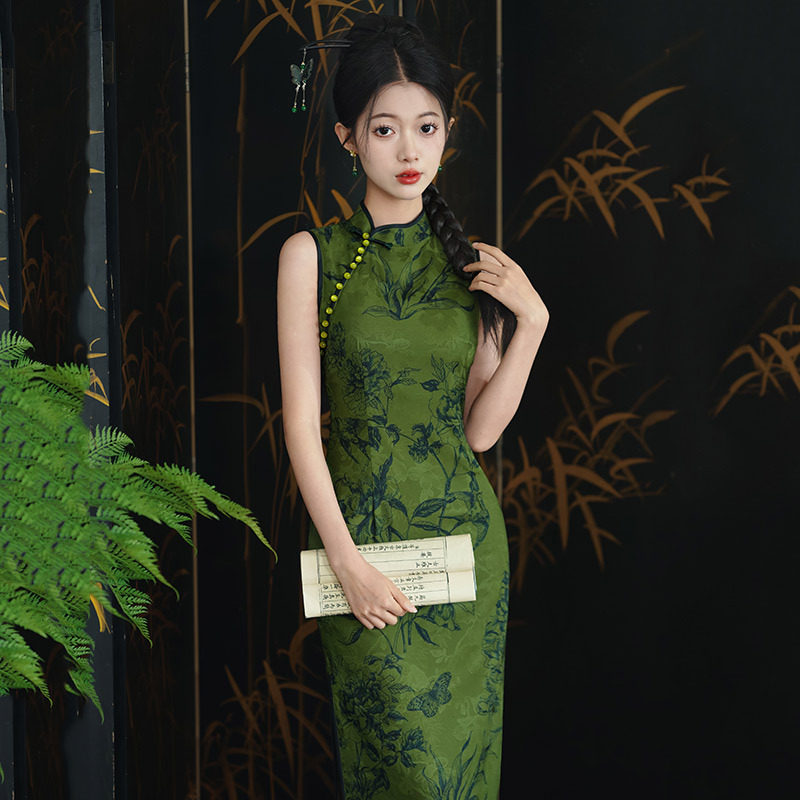 绿色无袖国风新中式长款旗袍改良年轻款女高级感复古修身礼服夏季
