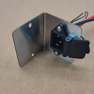 电动车充电口固定铁片支架底座三轮水电池充电口座改装支架快充口
