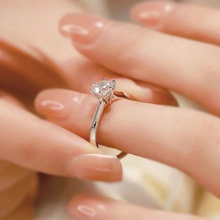 订婚结婚Dr钻戒道具空盒莫桑石戒指女情侣活口仿真对戒婚礼求婚仪