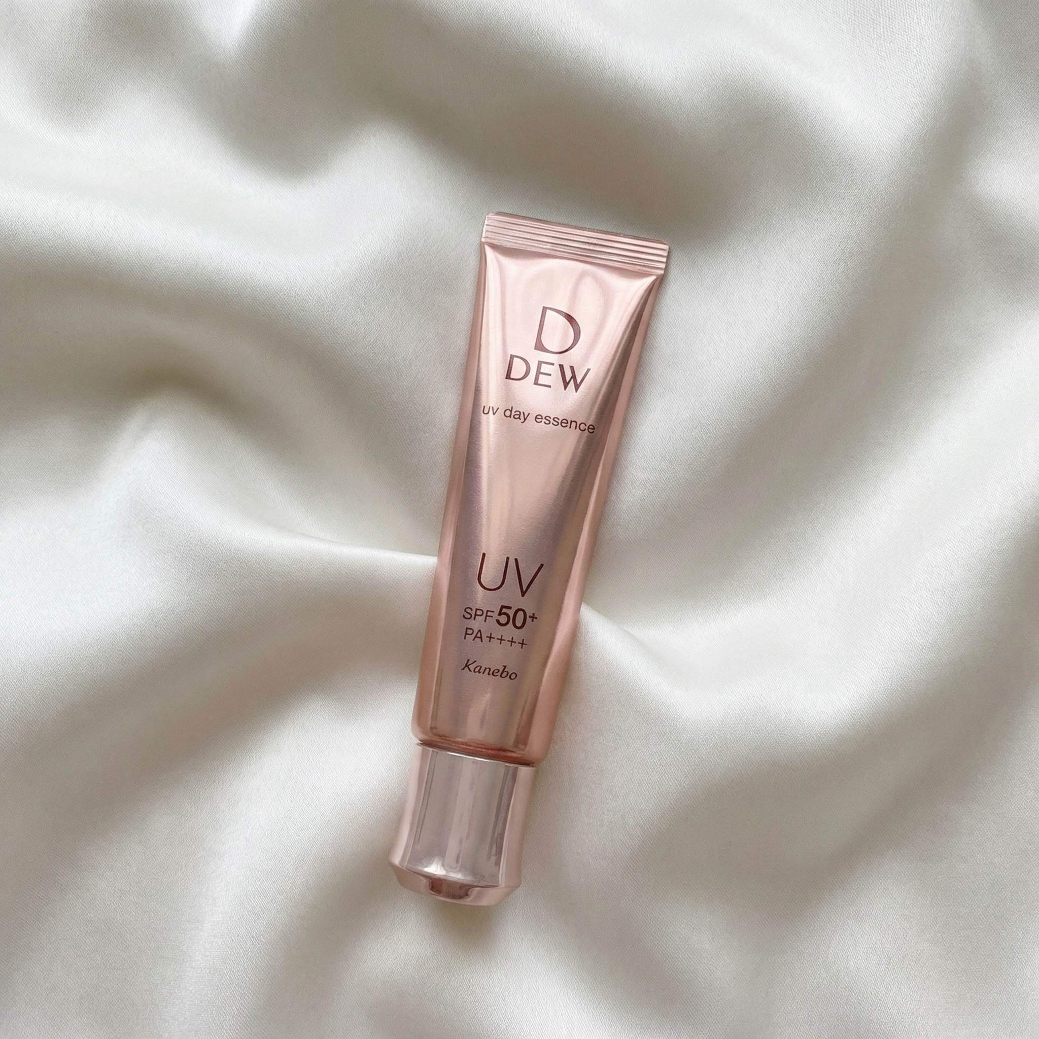 日本 嘉娜宝DEW日间防晒精华液 SPF50+ PA++++ 40g可作为妆前乳