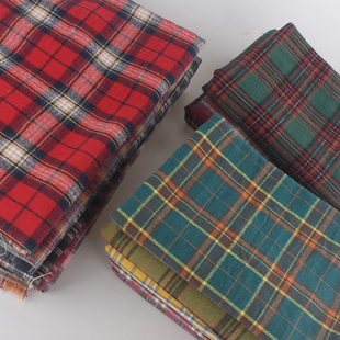 新秋冬涤棉混纺加厚磨毛格子布料格子衬衫桌布格子外套老粗布面料