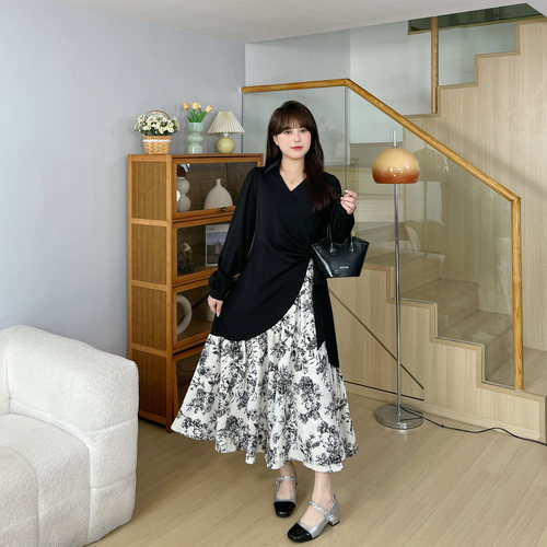 大码女装2026设计感收腰连衣裙