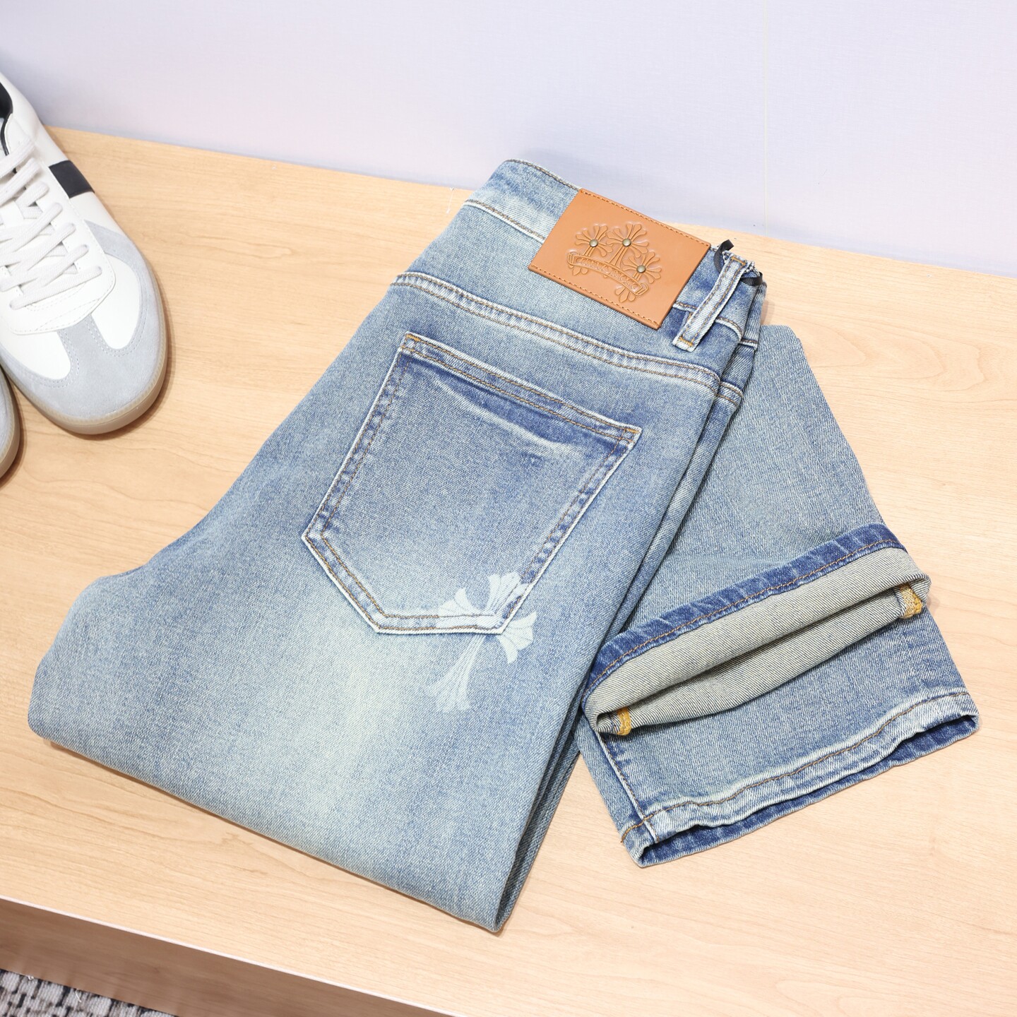 轻奢潮牌男装春夏季薄款浅蓝色直筒牛仔裤宽松欧货潮流帅气长裤子