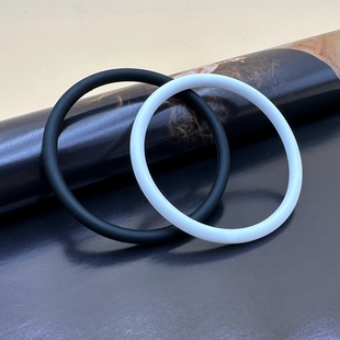 极简黑白手环森女系个性 硅胶首饰间隔百搭极简素色手镯 配饰GD同款