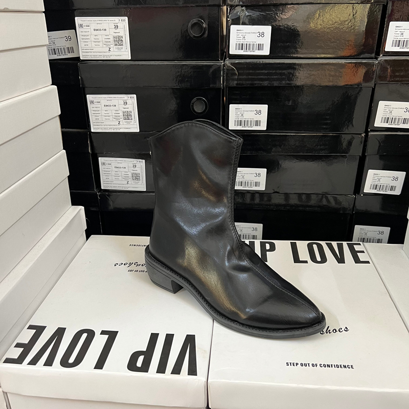 欧美复古外贸原单出口尖头低跟显瘦百搭后拉链时装短筒靴