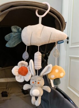 风铃安全座椅摇铃婴儿挂件6个月