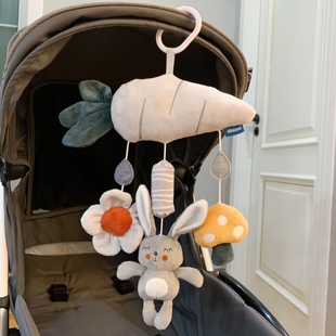 婴儿推车挂件0 6个月 1岁宝宝车载安全座椅床头风铃摇铃毛绒玩具3