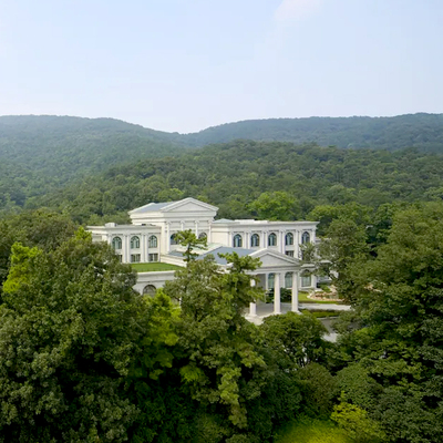 【1520领证套餐】南京东郊国宾馆1晚精美客房+双人自助餐