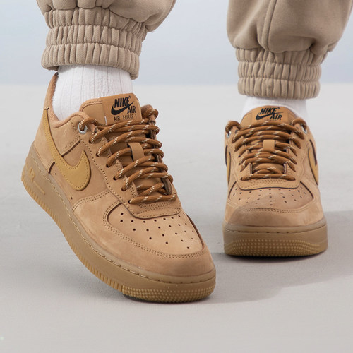 正品Nike耐克AIR FORCE 1简约百搭女运动休闲低帮板鞋FZ7372-200