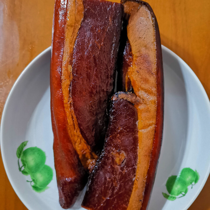 广西桂林特产瑶山柴火烟熏腊肉腊肠五花腊肉