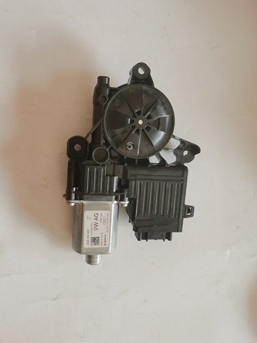 朗逸新波罗新锐宝来车门模块升降器电机马达控制单元2QD959405406
