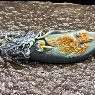 阿拉善玛瑙 战国红 彩玉 俏色巧雕 龙凤宝刀 把件 挂件 精工细作