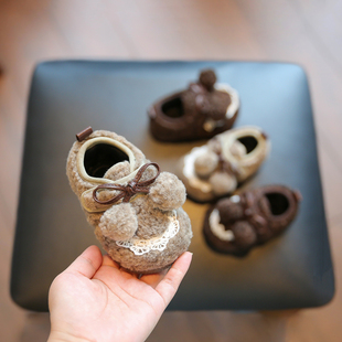 小步点女宝宝鞋子秋冬款加绒棉鞋软底婴儿学步鞋女小童公主毛毛鞋