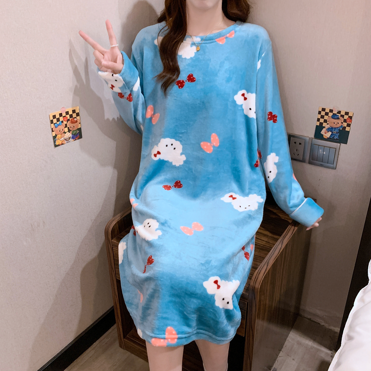 法兰绒睡衣睡裙女秋冬长袖中长款