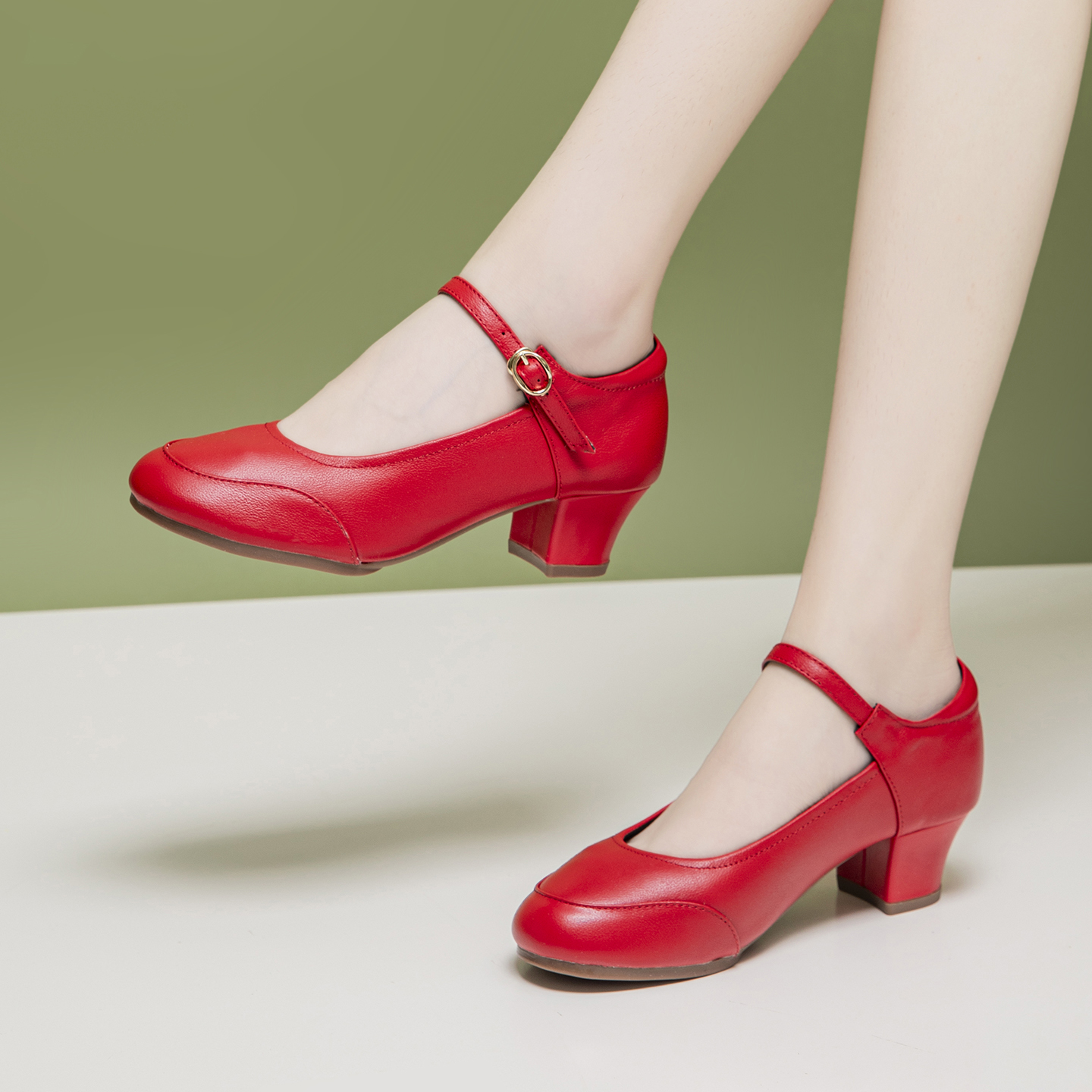 意中飞真皮软底广场舞鞋