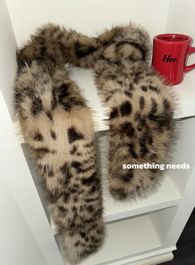 郑佰万 豹纹永远流行！时髦辣妹毛绒围脖女冬季亚比酷感保暖围巾