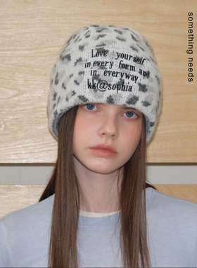 郑佰万 小众设计款大头围保暖豹纹包头帽女冬季刺绣复古感冷帽潮