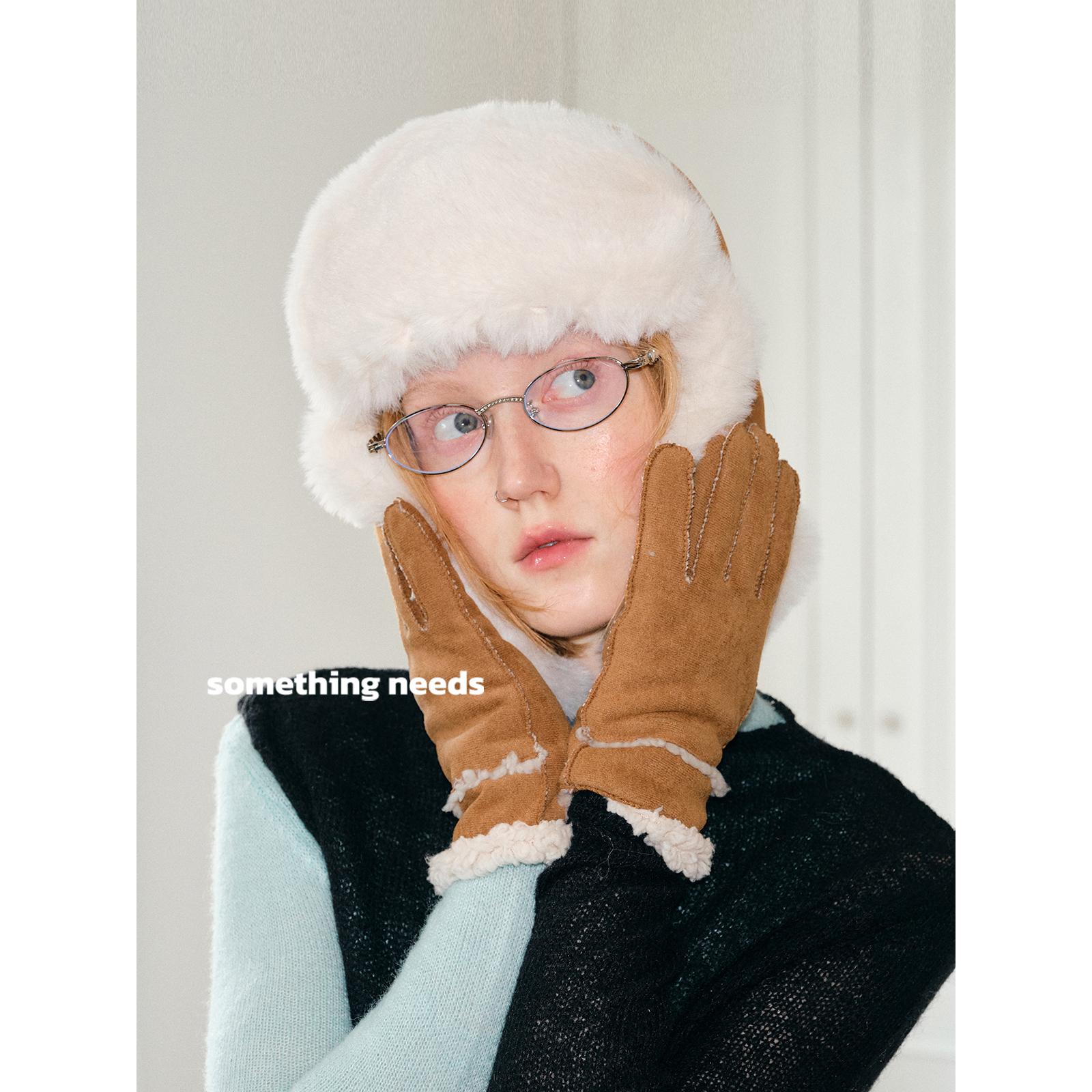 郑佰万时髦帅气小麂皮雷锋帽女