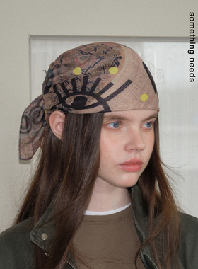 郑佰万 设计师自制图腾老钱风方巾女春秋丝巾中古味头巾高级感潮