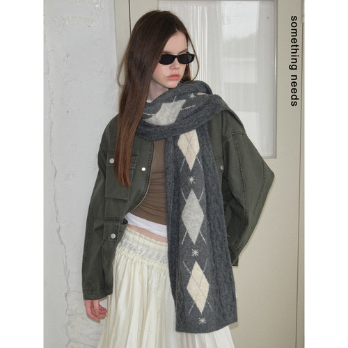 知识分子MIU感针织菱格围巾