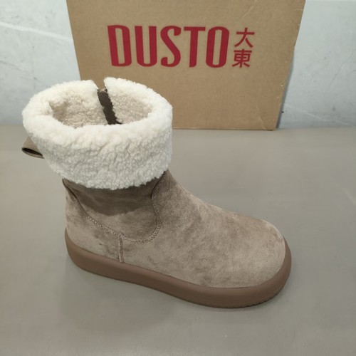 大东雪地靴女2025冬季新款时尚简约舒适轻便女士保暖棉鞋1616