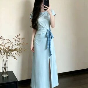 法式气质蓝色短袖连衣裙子女夏季2026新款高级感收腰显瘦绑带长裙