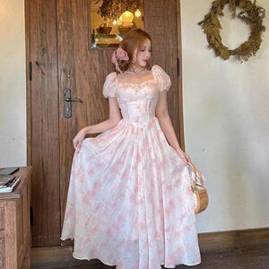 奶油莓果法式气质少女感方领连衣裙纯欲晕染短裙浪漫花色裙子