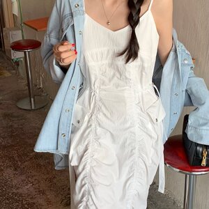 已出货 小众设计款褶皱大口袋吊带连衣裙女