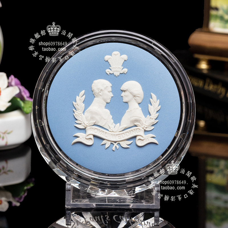 英国Wedgwood陶瓷浮雕玻璃镇纸