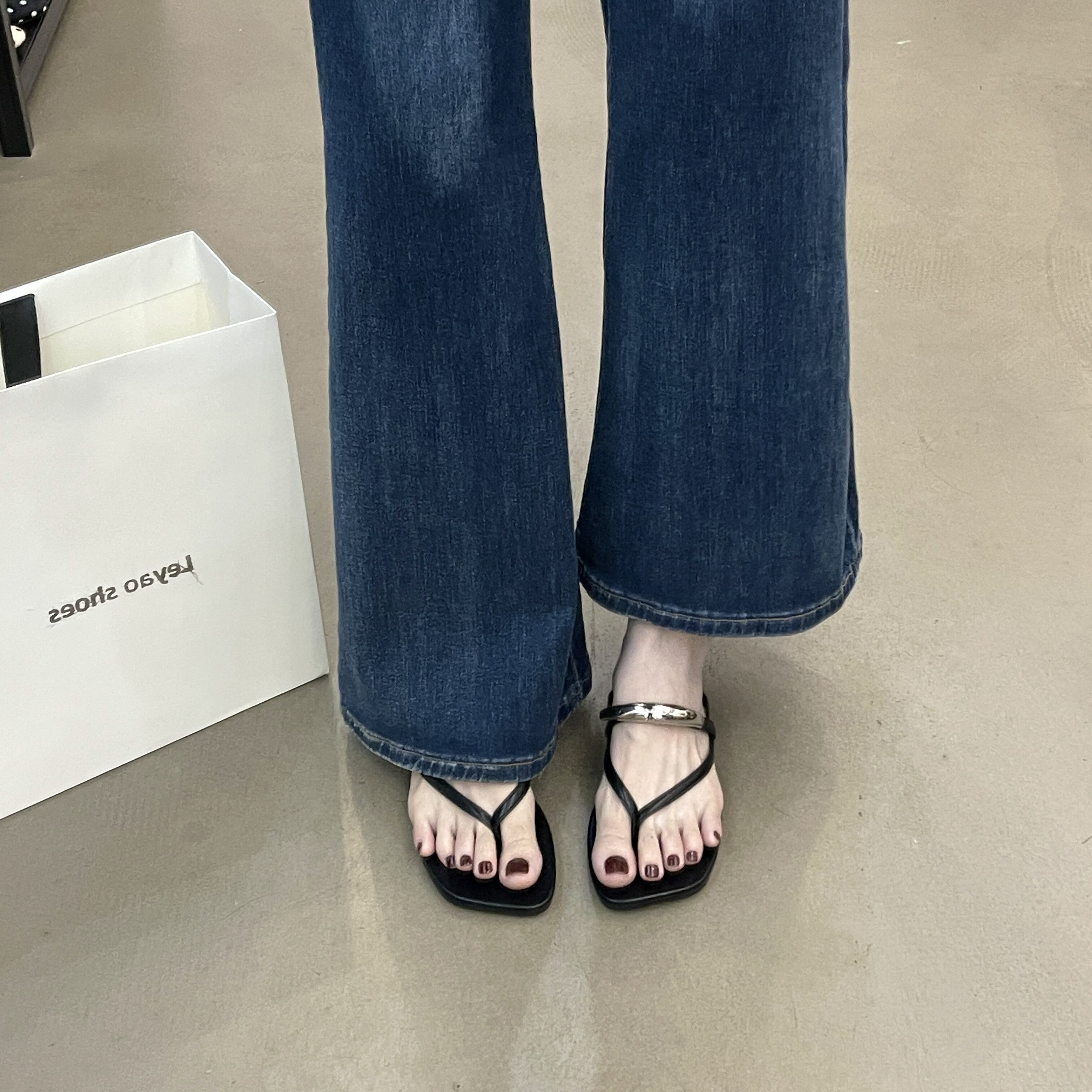 韩版极简黑色女夏平底人字拖