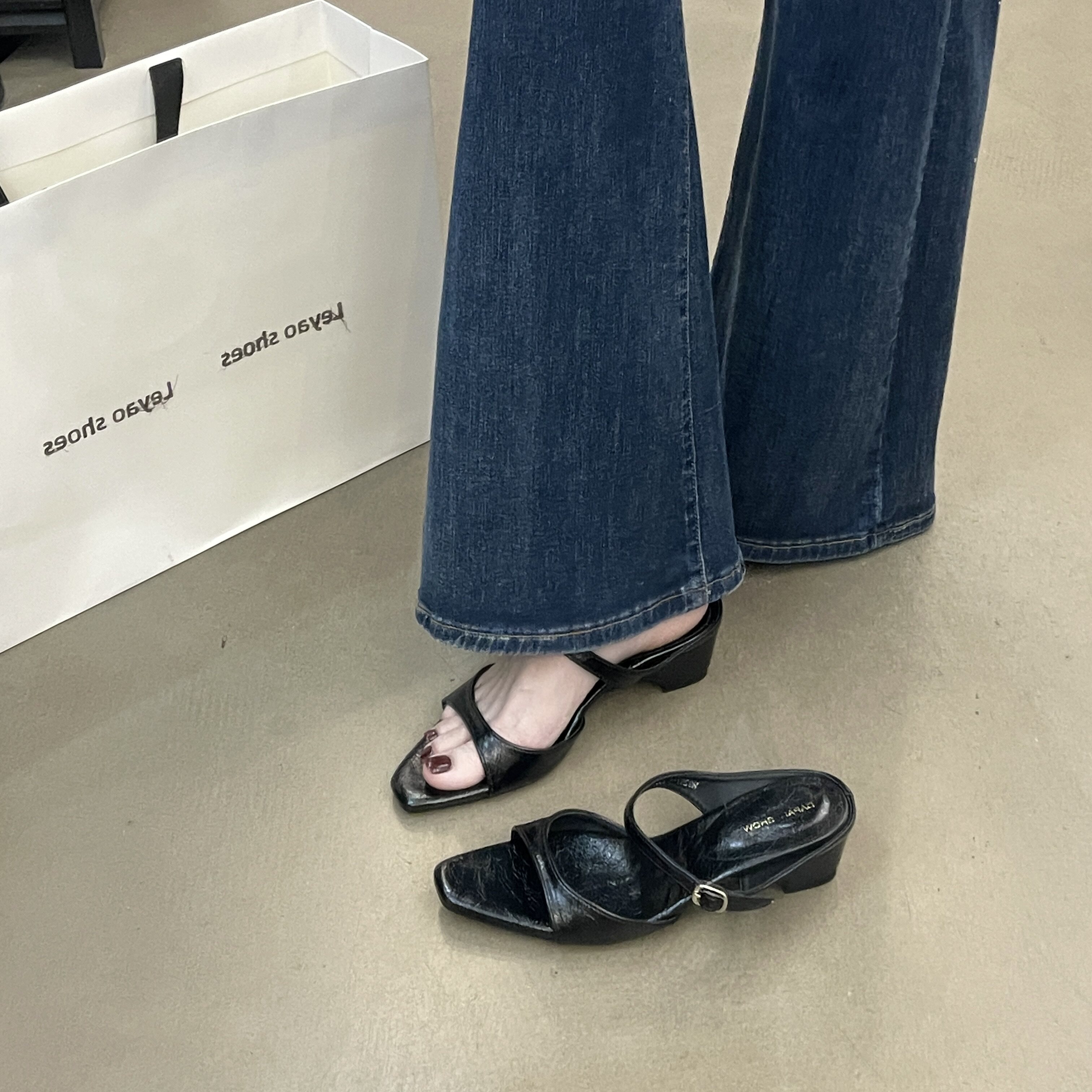 法式尖头细带一字拖女夏季外穿低跟黑色凉拖鞋穆勒鞋高跟凉鞋女鞋