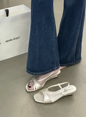 夏季女一字带露趾低跟蝴蝶结凉鞋