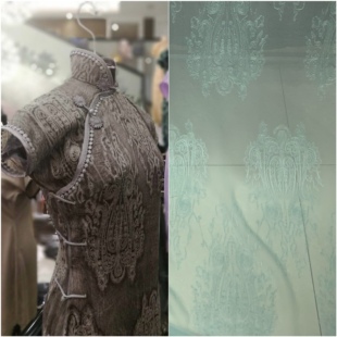 100桑蚕丝底布真丝乔其纱绣花面料 旗袍连衣裙国风新中式围巾布料