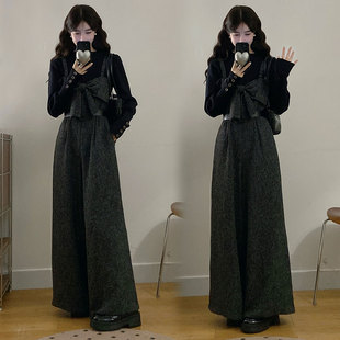 冬装搭配一整套大码胖mm韩系长袖打底衫叠穿毛呢背带裤巨好看套装