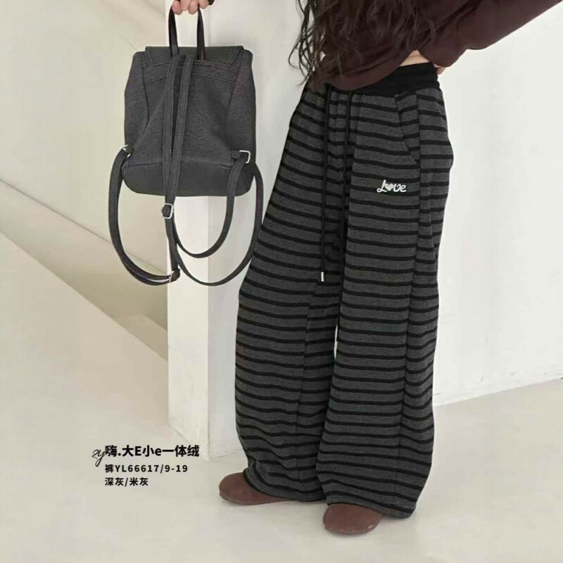 大E小e儿童直筒裤2025冬女童加绒阔腿裤青少年一体绒条纹裤66617